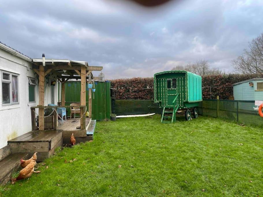 Rockets'S Retreat Villa Bursledon Exterior photo